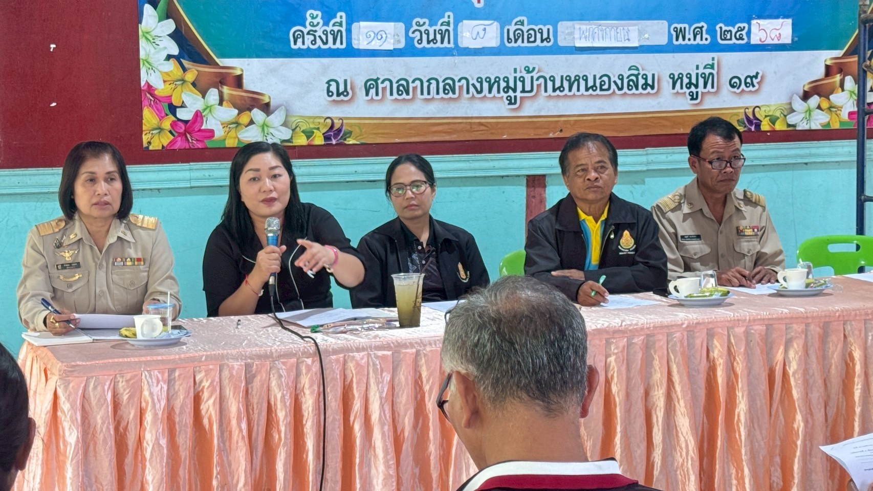 พช.ขุขันธ์ ประชุมเตรียมความพร้อมจัดพิธีเฉลิมฉลองเงินขวัญถุงพระราชทาน กองทุนแม่ของแผ่นดินบ้านหนองสิม ม.19 ตำบลปรือใหญ่ อ.ขุขันธ์ จ.ศรีสะเกษ