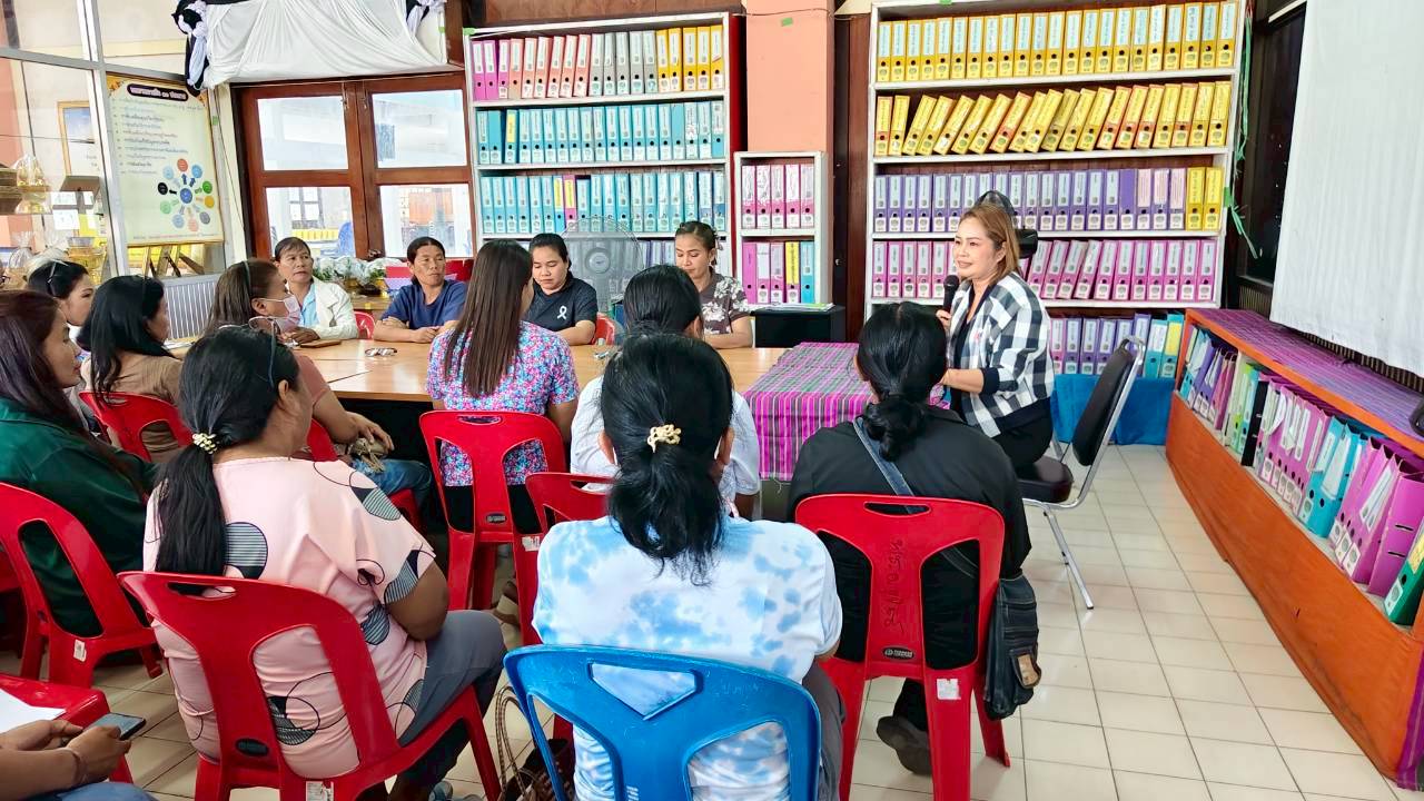 พช.ขุขันธ์ ดำเนินการทำสัญญาการขอรับการสนับสนุนเงินทุนหมุนเวียนกองทุนพัฒนาบทบาทสตรี ประจำปี 2569