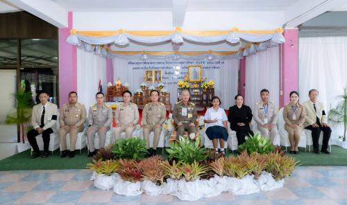 พช.ขุขันธ์ ร่วมให้การต้อนรับองคมนตรี ตรวจเยี่ยมโครงการกองทุนการศึกษา